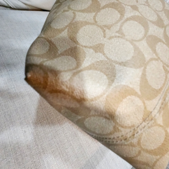 Coach Daisy Floral Print City Signature and Floral Tote Bag Purse - Picture 14 of 15